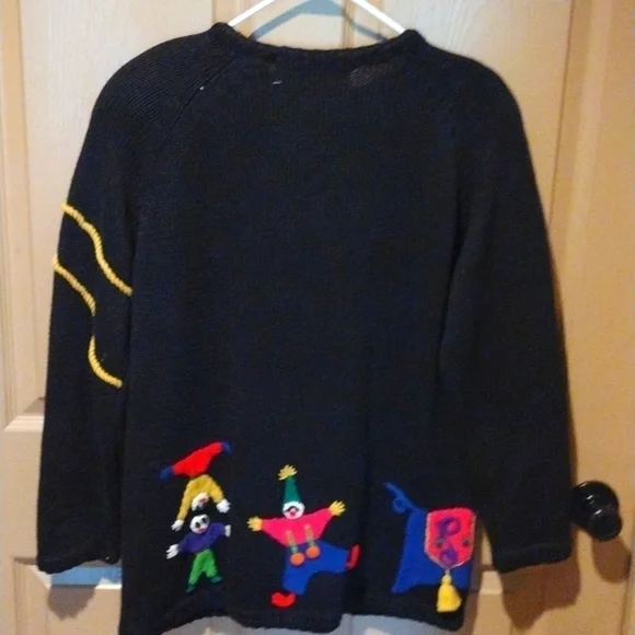 Ladies Sweater by MICHAEL SIMON NEW YORK - Picture 3 of 17